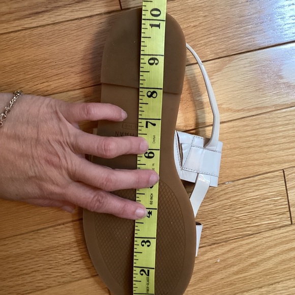 Cole Haan Leather White Sandals, flat, size 7 - Picture 11 of 11
